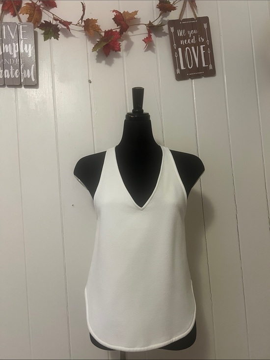 Babaton Tops - Babaton taggart blouse xxs